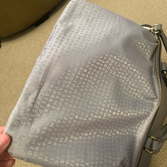 Kate Spade Grey Leather Handbag with shoulder strap - Picture 6 of 8